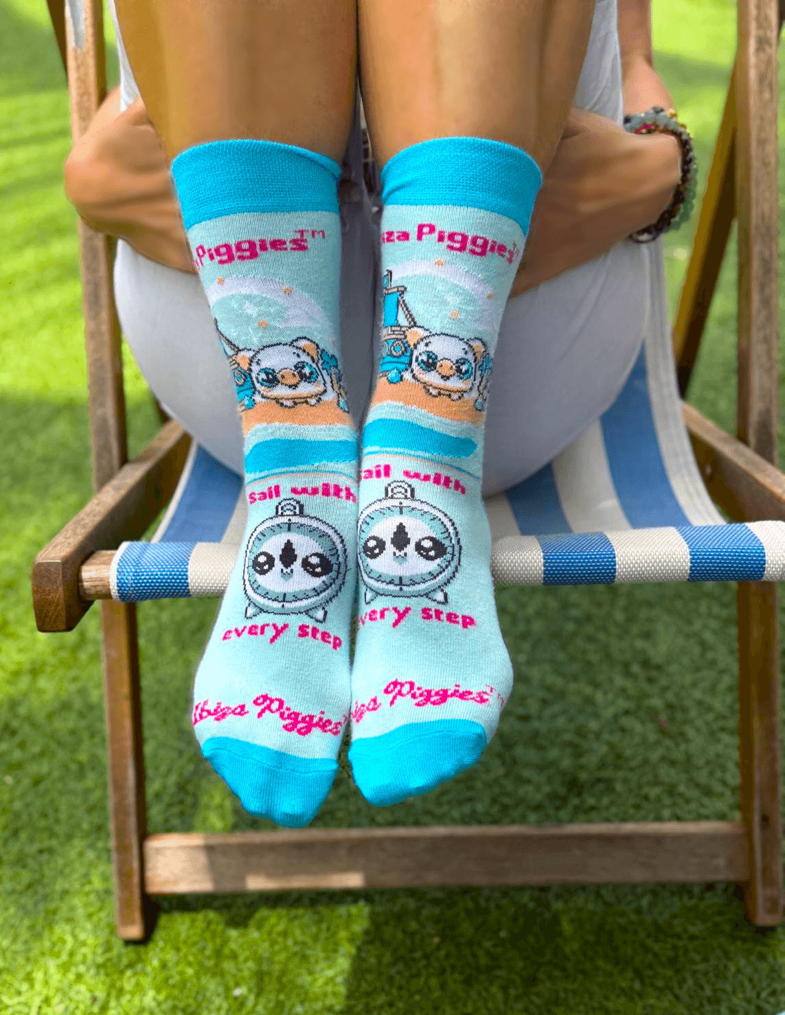 Calcetines statement de Ibiza Piggies como detalle final